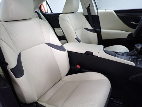 Used 2022 Lexus ES 250 w/ Premium Package image 5
