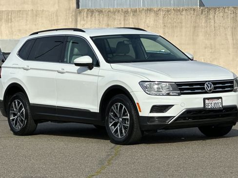 Used 2018 Volkswagen Tiguan SE image 5