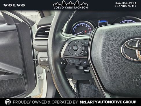 Used 2024 Toyota Camry SE image 22