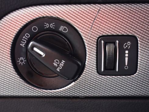 Used 2019 Dodge Durango R/T w/ Technology Group AWD/4WD image 10