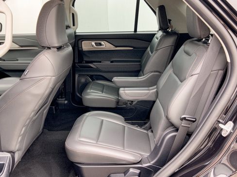 Certified 2025 Ford Explorer Active w/ Active Comfort Package AWD/4WD image 25