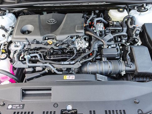 Used 2025 Toyota Camry LE image 27