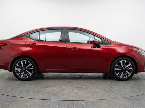 Used 2025 Nissan Versa SV image 11