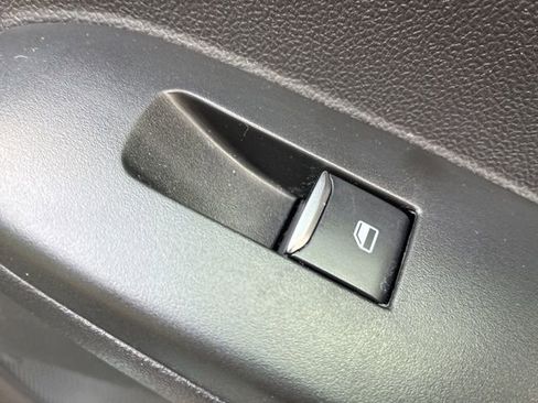 Used 2022 Ford Escape SE image 24