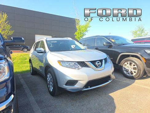 Used 2016 Nissan Rogue S w/ Appearance Package image 1