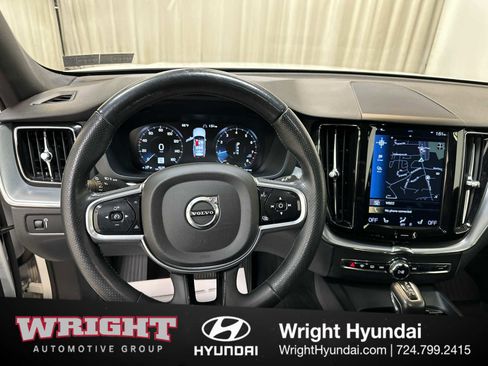 Used 2018 Volvo XC60 T5 Momentum w/ Convenience Package image 19