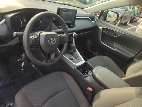 Certified 2022 Toyota RAV4 LE AWD/4WD image 15