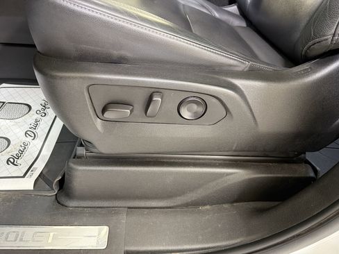 Used 2021 Chevrolet Tahoe Z71 w/ Z71 Signature Package image 11