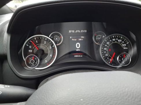 Used 2024 RAM 2500 Big Horn AWD/4WD image 26