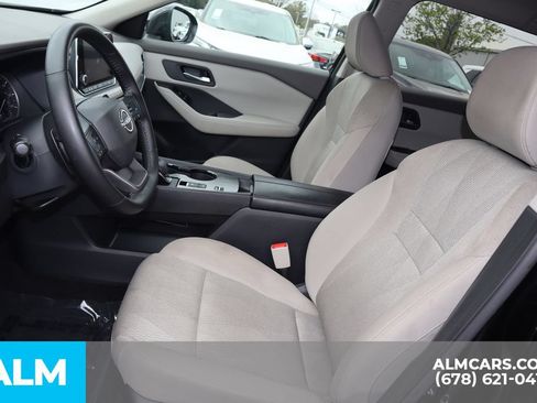 Used 2025 Nissan Rogue SV FWD image 10