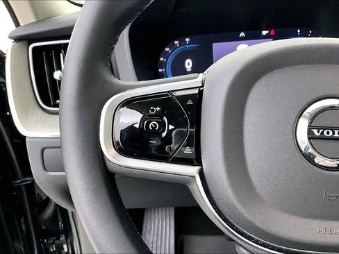 Used 2025 Volvo XC60 B5 Plus w/ Protection Package Premier image 25