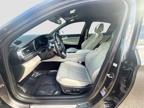 Used 2022 Genesis G70 3.3T image 21