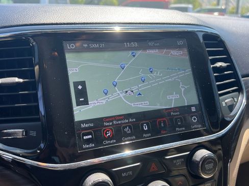 Used 2022 Jeep Grand Cherokee Laredo E w/ Security & Convenience Group image 35