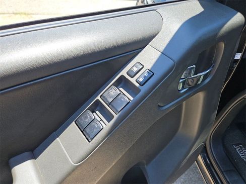 Used 2021 Nissan Frontier PRO-4X w/ Pro-4x Utility Package image 15