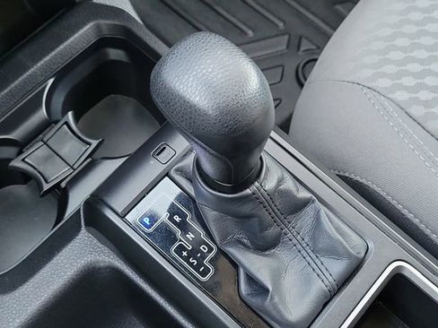Used 2022 Toyota Tacoma SR AWD/4WD image 25