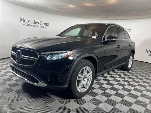 Certified 2023 Mercedes-Benz GLC 300 image 3