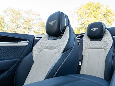 Used 2022 Bentley Continental GT image 24