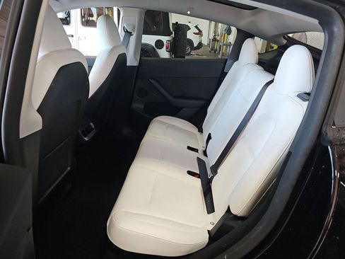 Used 2023 Tesla Model Y Long Range AWD/4WD image 8
