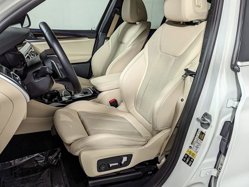 Certified 2022 BMW X3 xDrive30i w/ Convenience Package image 16