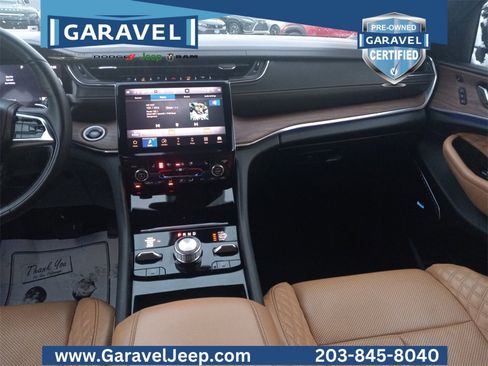 Used 2023 Jeep Grand Cherokee L Summit w/ Luxury Tech Group V image 13