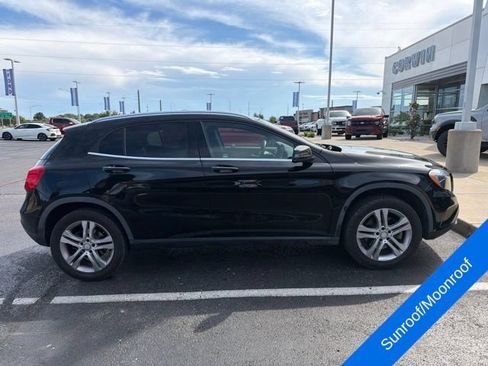 Used 2017 Mercedes-Benz GLA 250 4MATIC image 3