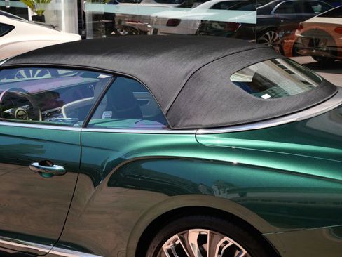 Used 2022 Bentley Continental GT Mulliner image 10