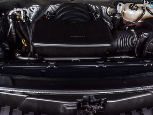 Used 2021 GMC Yukon Denali w/ Denali Premium Package image 12