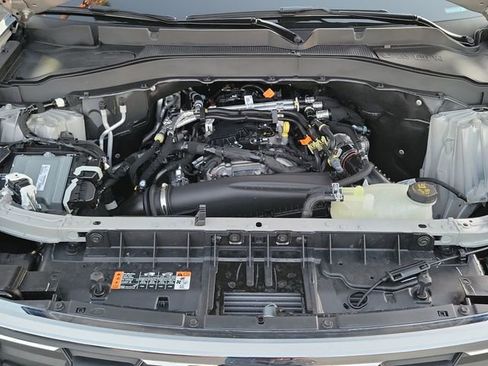 Used 2025 Ford Explorer Active w/ Active Comfort Package image 23