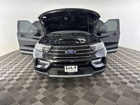 Used 2020 Ford Explorer XLT w/ Equipment Group 202A AWD/4WD image 13