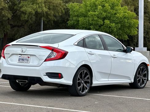 Used 2020 Honda Civic Sport image 4