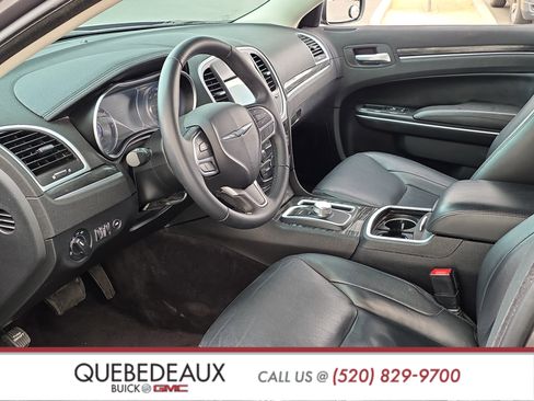 Used 2017 Chrysler 300 Limited image 10