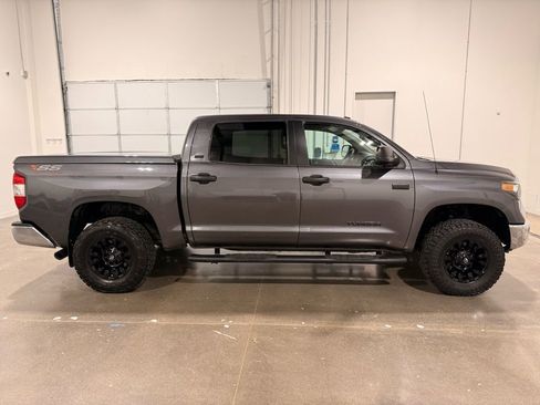 Used 2019 Toyota Tundra SR5 w/ SR5 Upgrade Package image 4