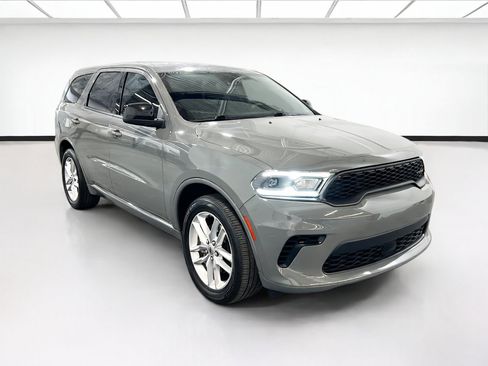 Used 2023 Dodge Durango GT RWD image 3