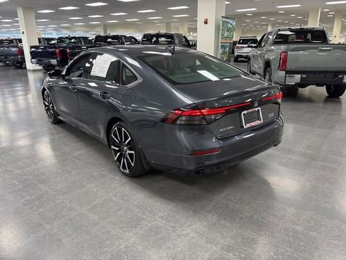Used 2024 Honda Accord Touring image 5