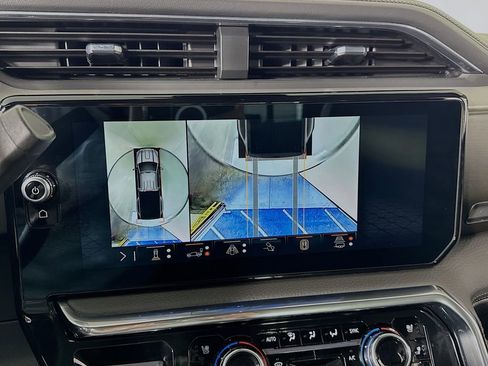 Used 2025 GMC Sierra 3500 Denali image 45