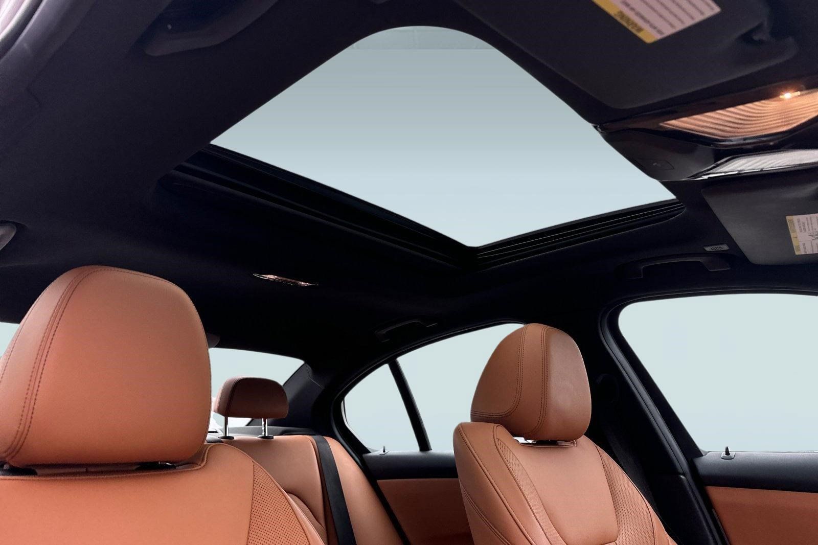 Certified 2023 BMW 330i Sedan w/ Premium Package RWD image 23