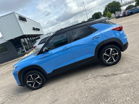 Used 2023 Chevrolet TrailBlazer RS w/ Sun and Liftgate Package AWD/4WD image 4