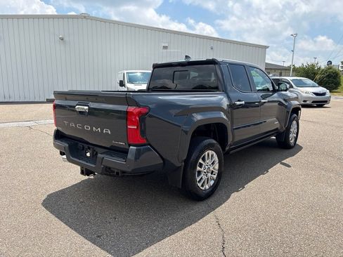 Certified 2025 Toyota Tacoma Limited AWD/4WD image 7