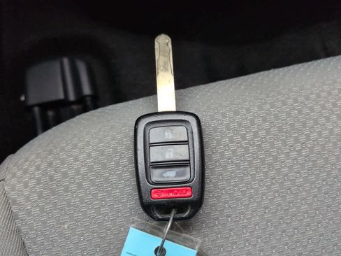 Used 2021 Honda HR-V LX image 25