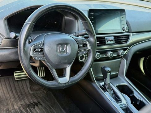 Used 2019 Honda Accord Sport image 10