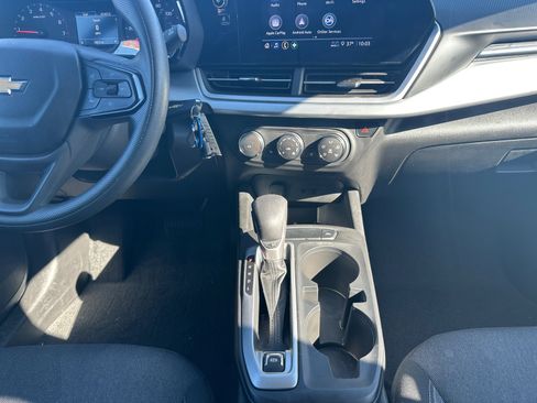 Used 2025 Chevrolet Trax LS w/ LS Convenience Package image 11