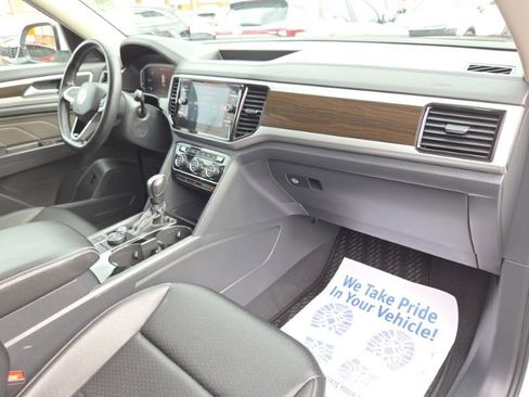 Used 2023 Volkswagen Atlas SE AWD/4WD image 14