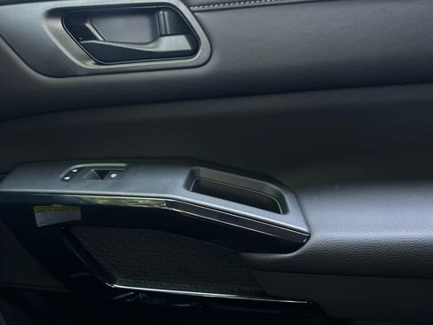 New 2025 Nissan Pathfinder SV image 21