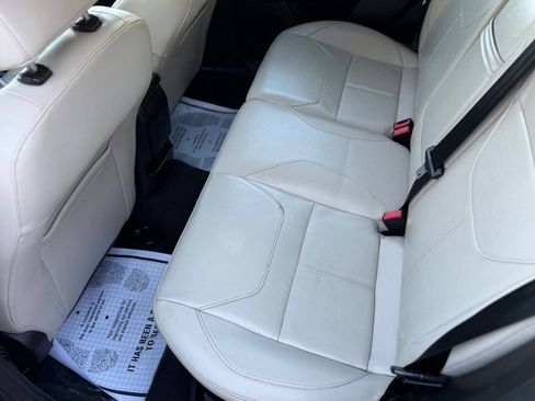 Used 2016 Ford Focus Titanium FWD image 17