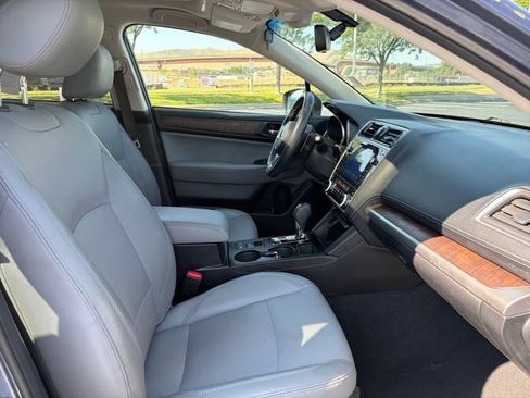 Used 2018 Subaru Outback 3.6R Limited AWD/4WD image 19