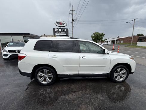 Used 2011 Toyota Highlander Limited w/ Tow Pkg AWD/4WD image 8