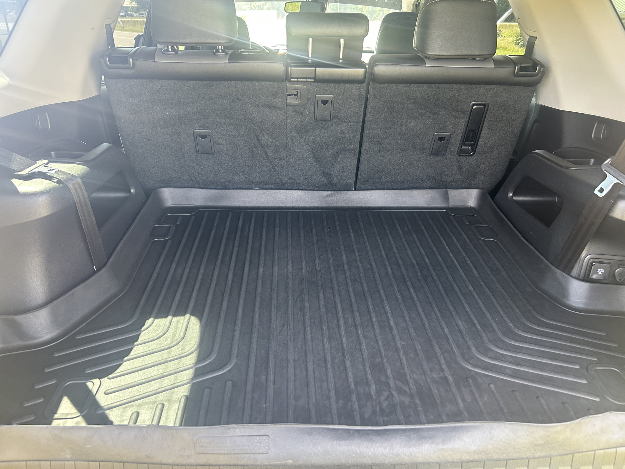 Used 2020 Toyota 4Runner SR5 Premium w/ Moonroof Package AWD/4WD image 21