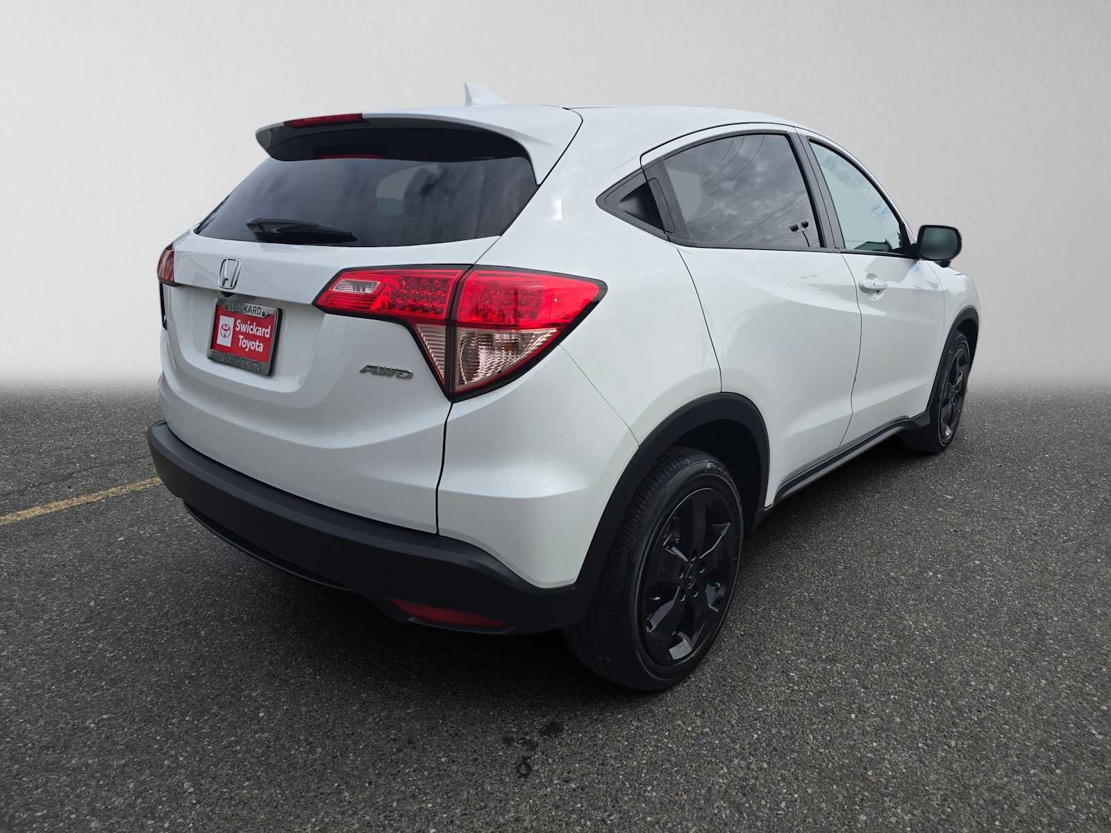 Used 2018 Honda HR-V EX image 3