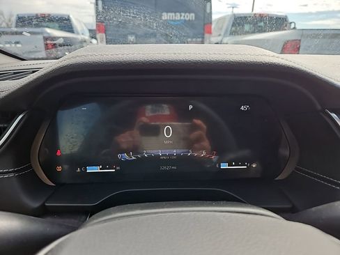 Used 2023 Jeep Grand Cherokee Limited w/ Luxury Tech Group II image 17