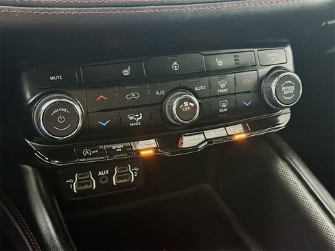 Used 2023 Dodge Durango GT image 18